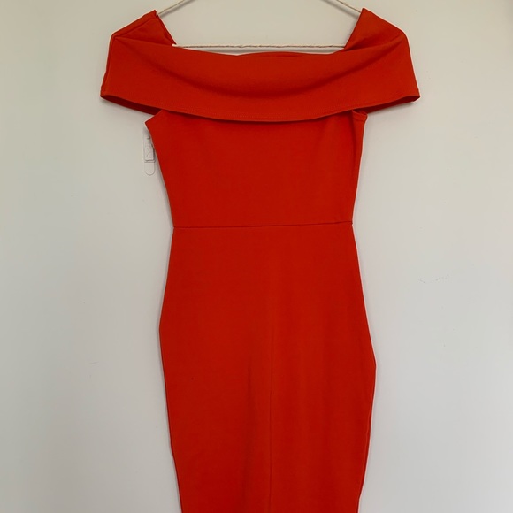 BOOHOO Petite Asymmetric Off Shoulder Dress - Picture 5 of 8